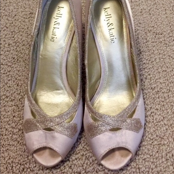 Kelly & Katie Shoes - Kelly & Katie Size 6.5 Champagne Sparkle Heels 